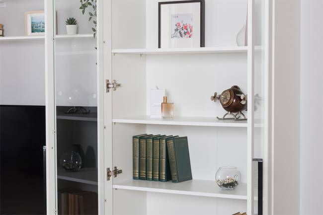 Две тумбы для аппаратуры и шкаф с тремя дверками стекло Валенсия цвет белый шагрень